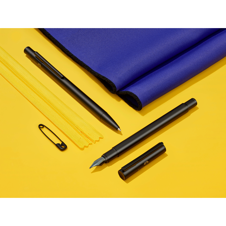 Neo Slim Black ボールペン